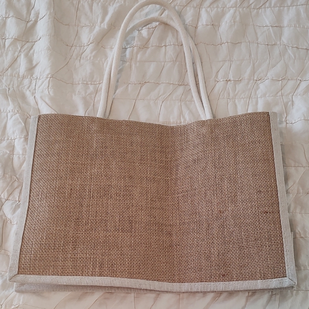 Bride Pearl-Embellished Tan and Silver Bag And Earring Set - Picture 6 of 6